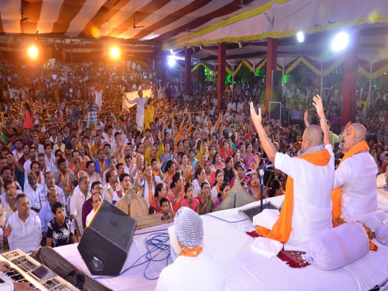 bhajan sandhya in shreekrishna janmsthan 