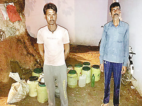 Police raided 350 liters of liquor seized