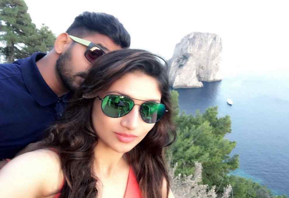 manoj tiwary celebrating anniversary in europe