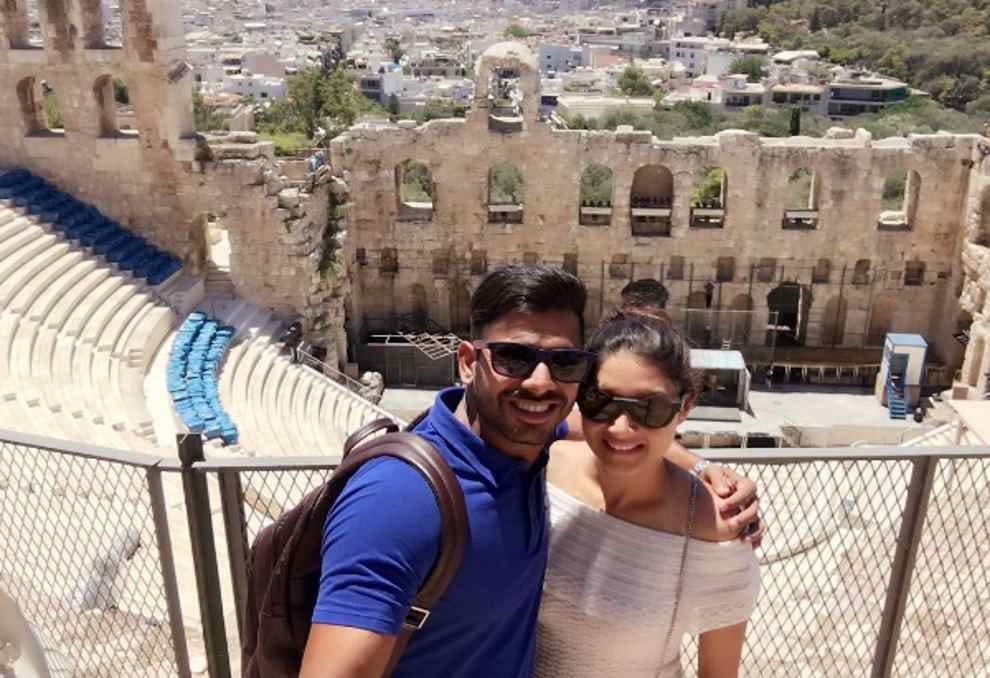 Cricketer Manoj Tiwary and his wife sushmita becomes parents
