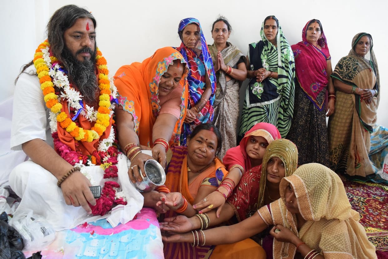 Nwaa head at the feet of the master
