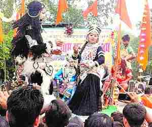 Shiv Parvati Shobhayatra attracted many