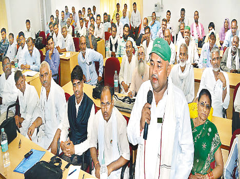 Absent from farmers' top officer