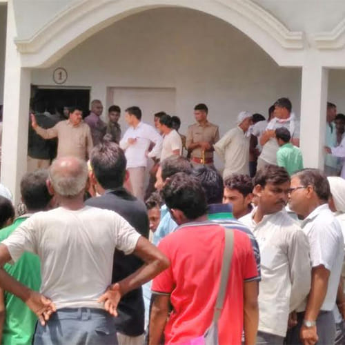 tappal boy shoots BSc first year girl in one side love
