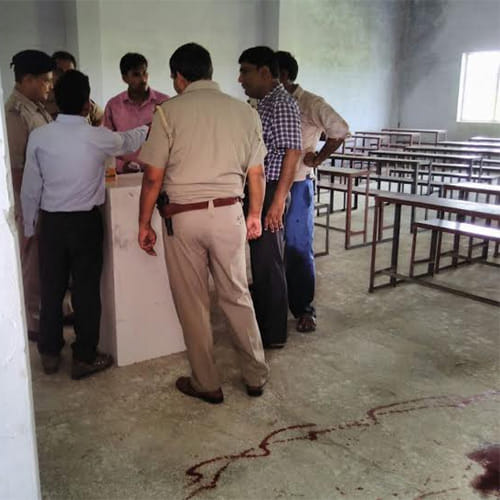 tappal boy shoots BSc first year girl in one side love
