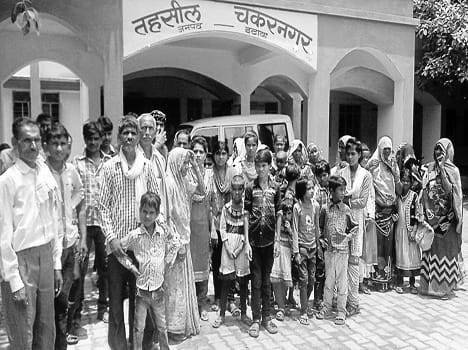 no samark path, villagers protest at tehseel