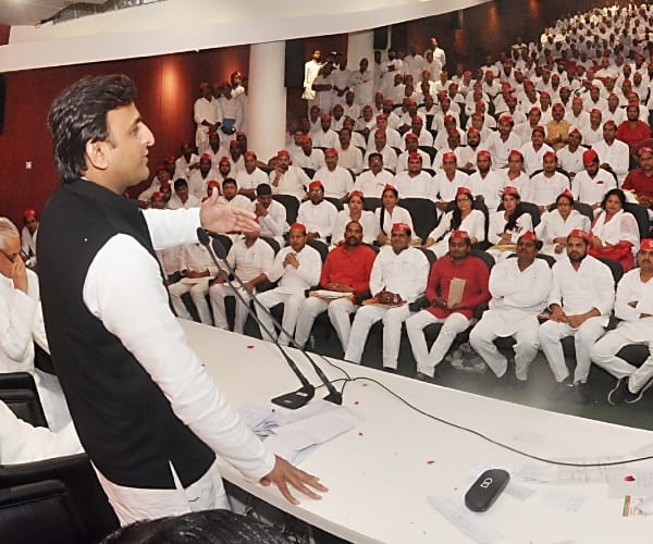 Chief minister akhilesh yadav attacks on opposition.