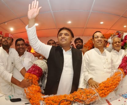 Chief minister akhilesh yadav attacks on opposition.