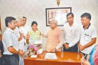 cm gives one lakh cheque, to palak, kurukshetra