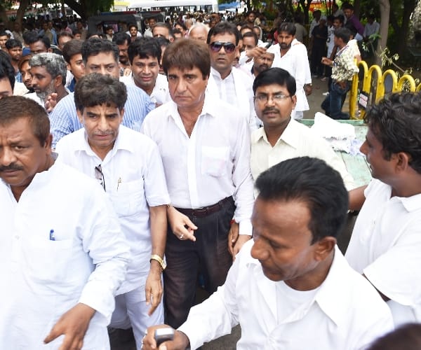 congress protest against gujrat dalit exploitation