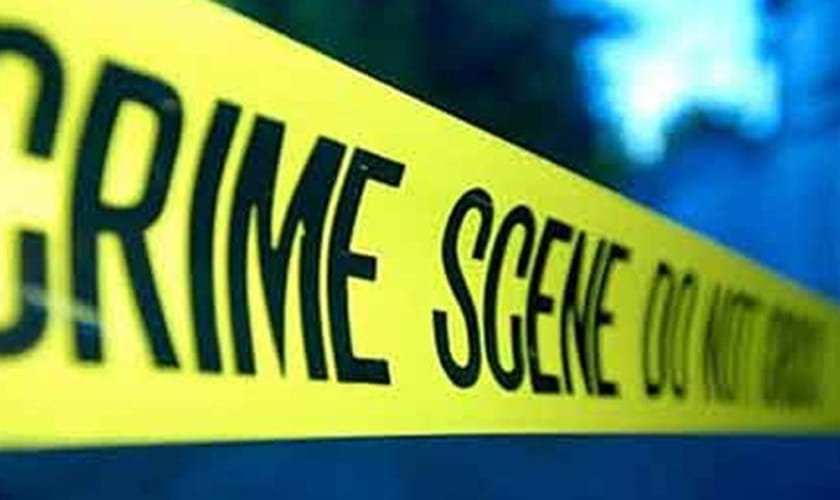 man looted in car 