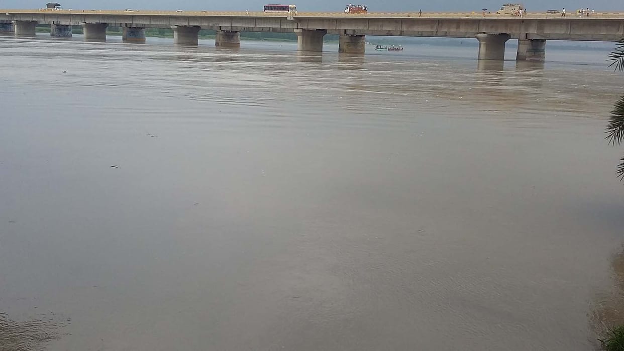 The platform floats on the ganga in varanasi