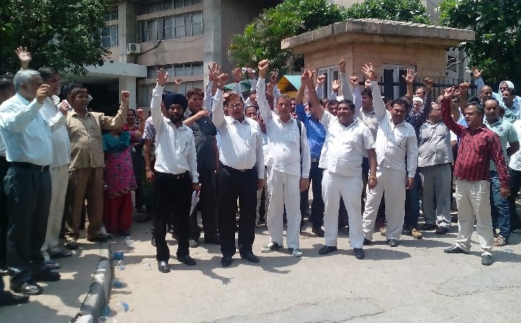 Protest,Haifed employee,Haifed employee protest,Panchkula, Haifed management