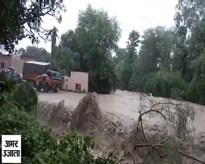 land erosion makes Haldwani highway close for hours