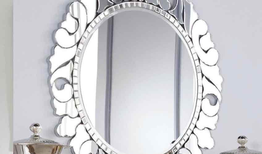 According to Vastu these things should be kept in mind while placing mirrors in the house