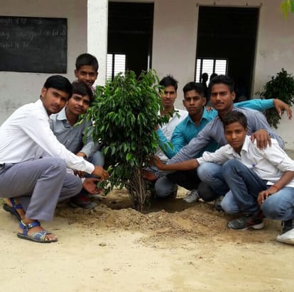forest department will honor  forest guard for good plantation