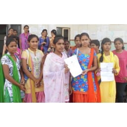 bhiwani news, poor result, girls student, protest, rajiv gandhi girls college