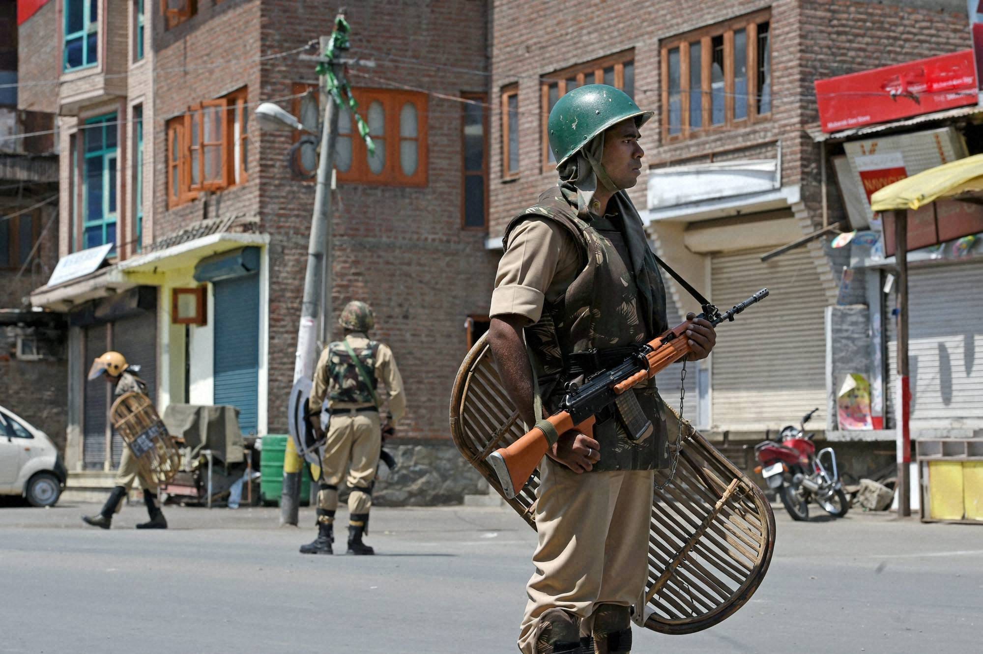 Curfew on in Kashmir for 13th day