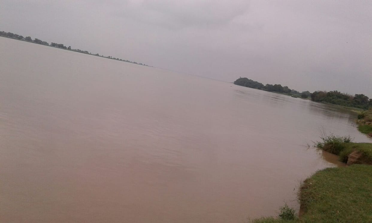 The Sarayu reached near population, alerts