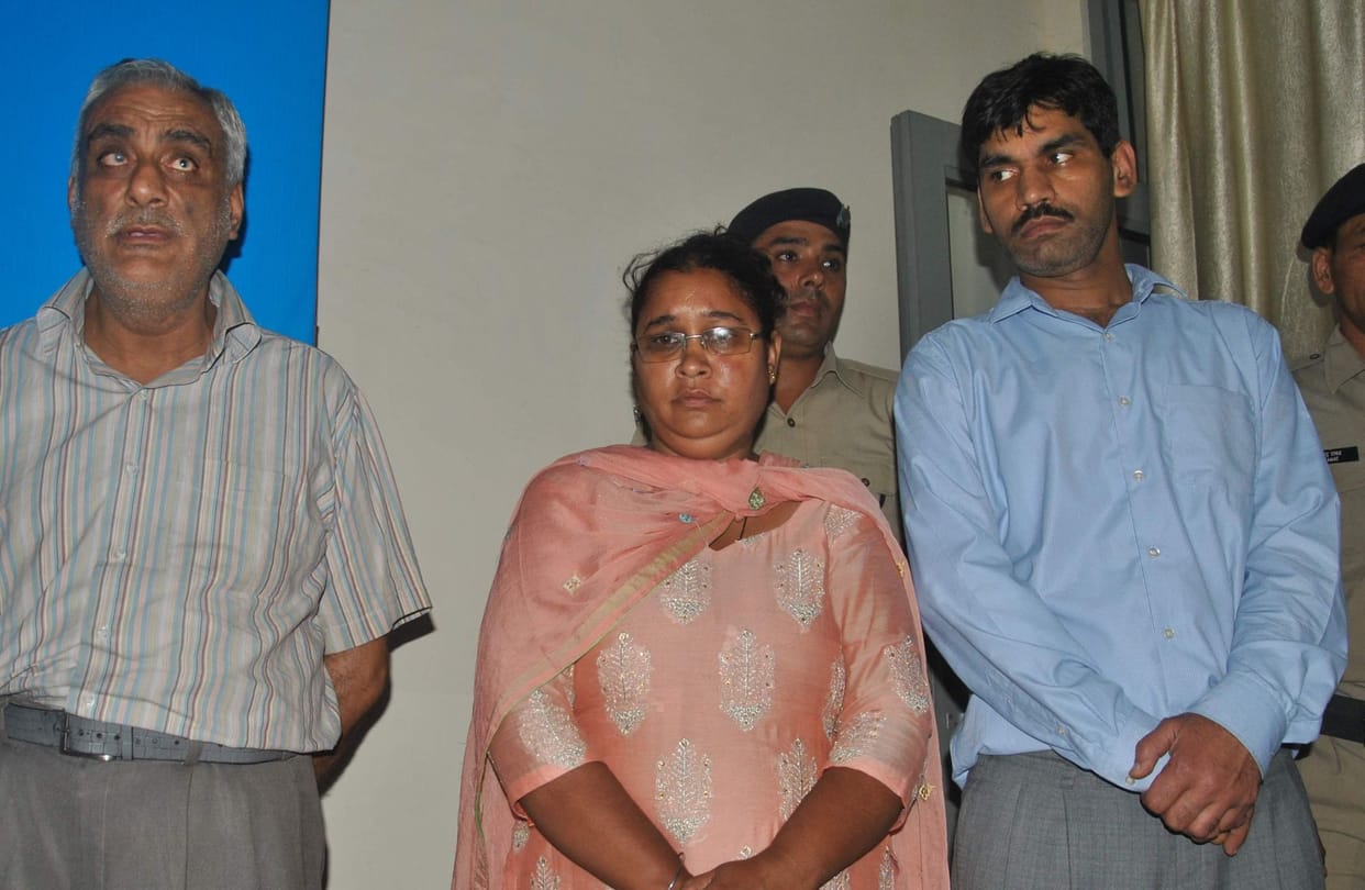 three arrested to do fraud in the name of job.