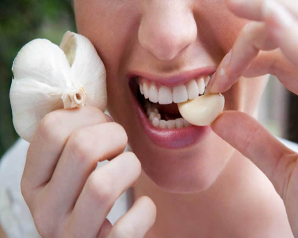 Know how garlic clove can easily cure your various types of infection