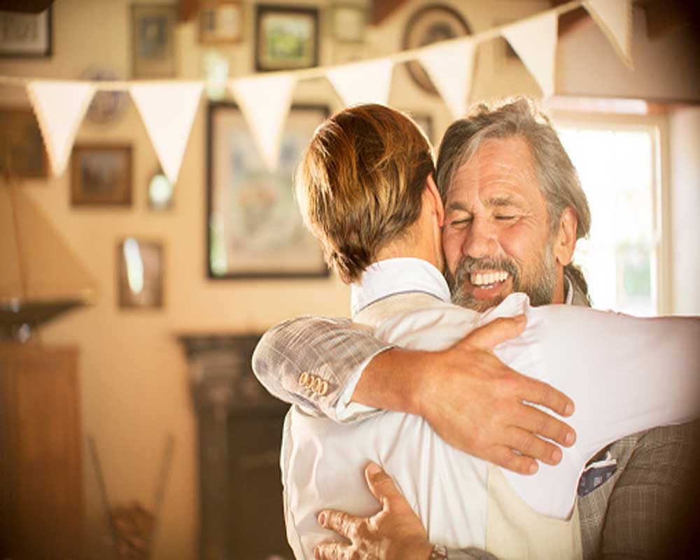 coronavirus covid 19 tips precautions during hugging someone