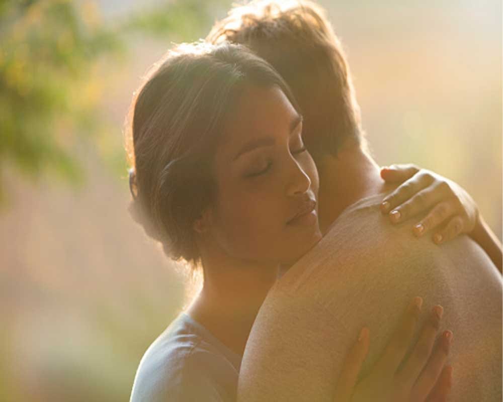 what hugs say about your relationship
