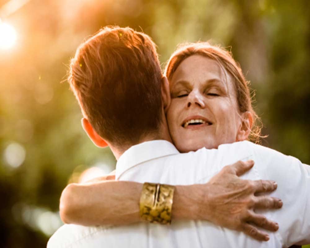 what hugs say about your relationship