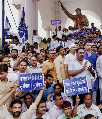 Mayawati's Dalit Card Slips from her hand over Gaali Kand