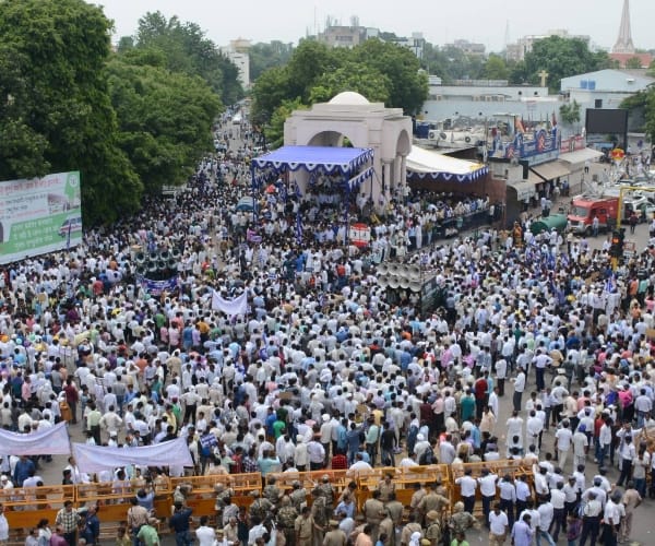 bsp protest against dayashankar comment on mayawati