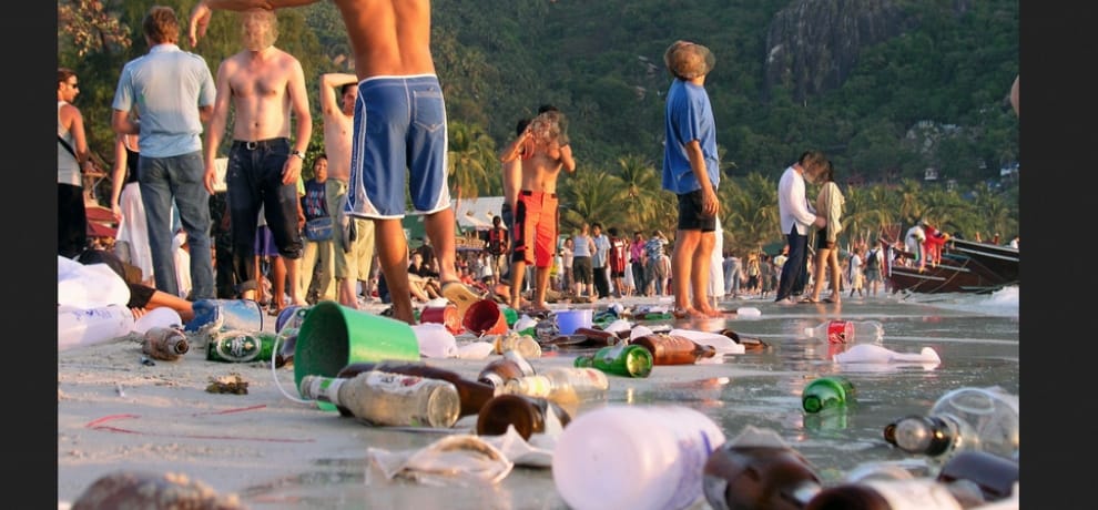 Full moon Party at Manali, police caught 200 foreigners.