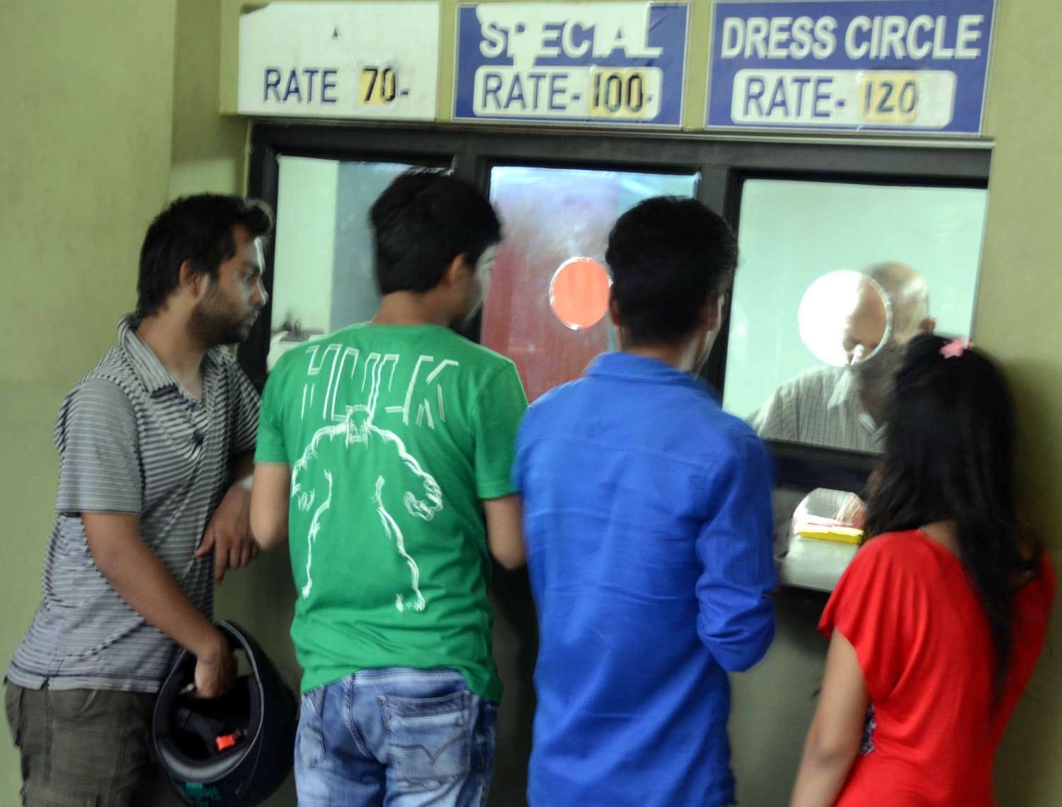 rajinikanth movie kabali craze in dehradun