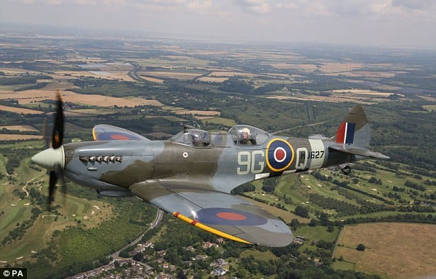93 year old General Emil Bocek fulfils dream by flying in a Spitfire for a final time