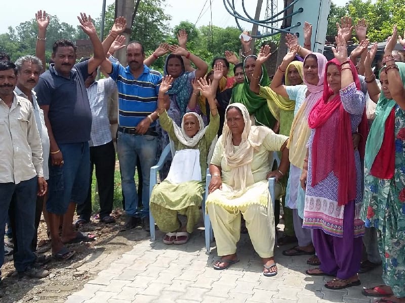 protest against encroachment, nagar nigam, shankarnagar, pathankot 