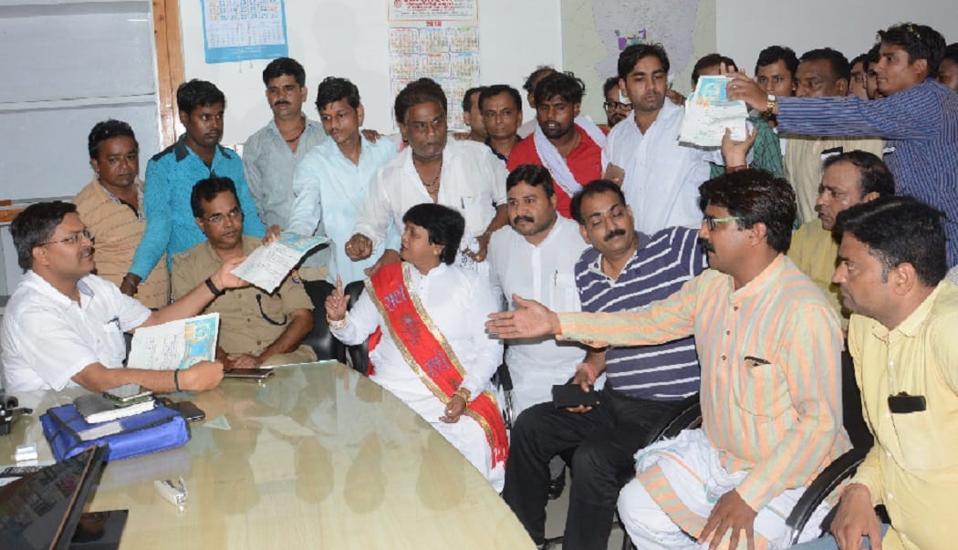 Hindus family surrounded by muslims announced exodus