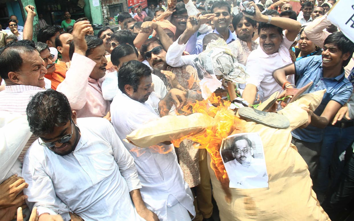 Only BJP effigy of performing blew Nasimuddin