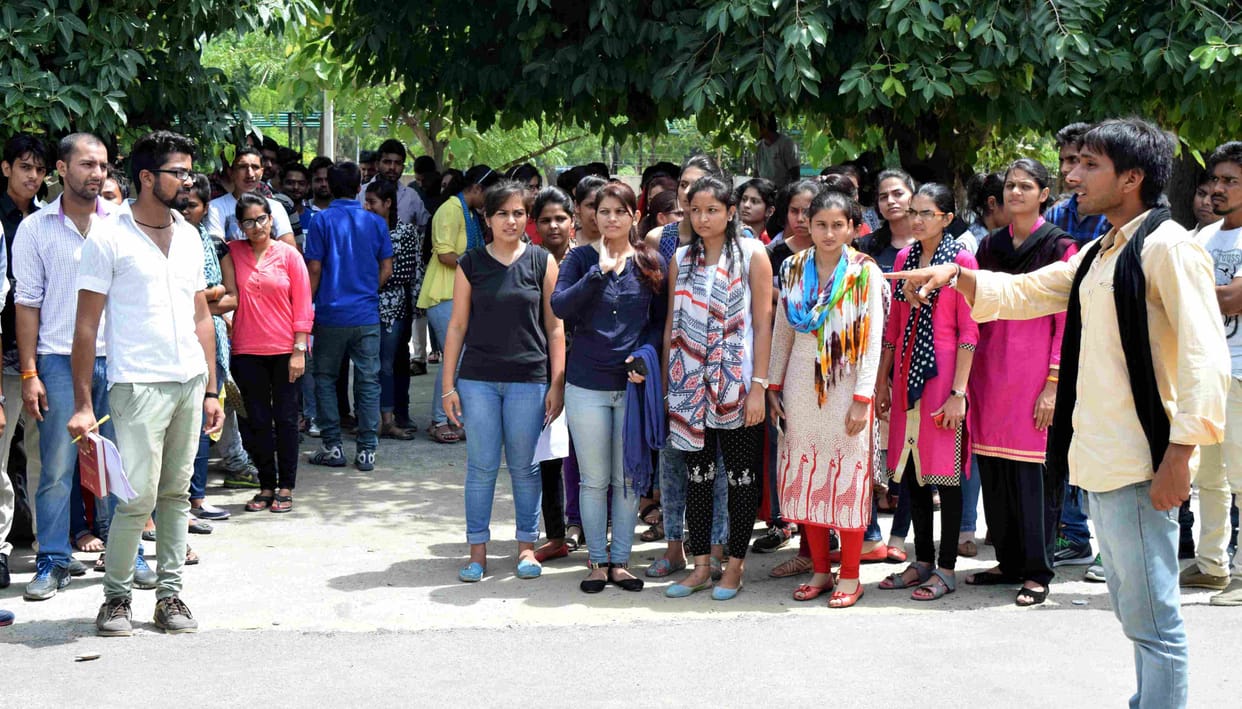  principal molestated intern girl students, girl student beaten principal, beaten principal, haryana