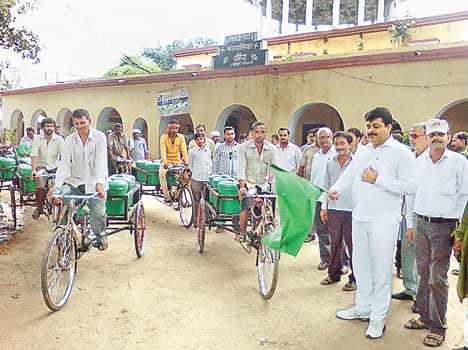 Door-to-door garbage carts municipality will take