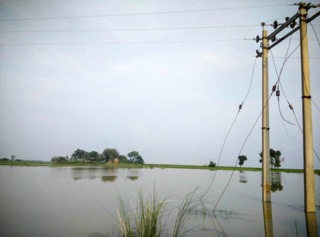 13 Bisunpur hamlet surrounded by flood