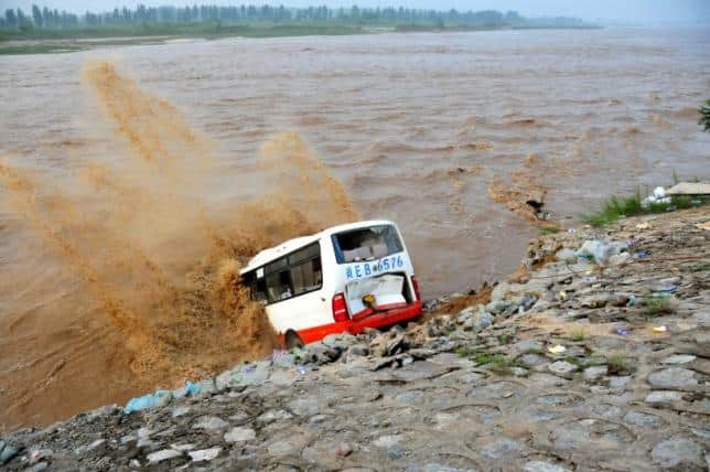 Heavy rain in China kills at least 87