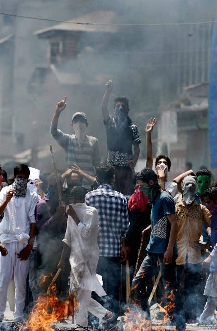 Violence continues in Kashmir Valley