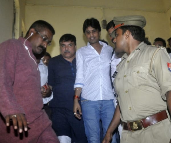 kumar vishwas surrenders in court in gauriganj matter