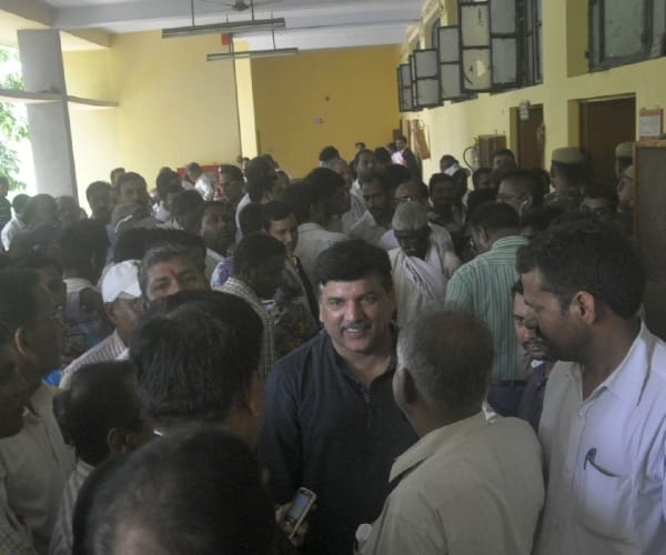 kumar vishwas surrenders in court in gauriganj matter