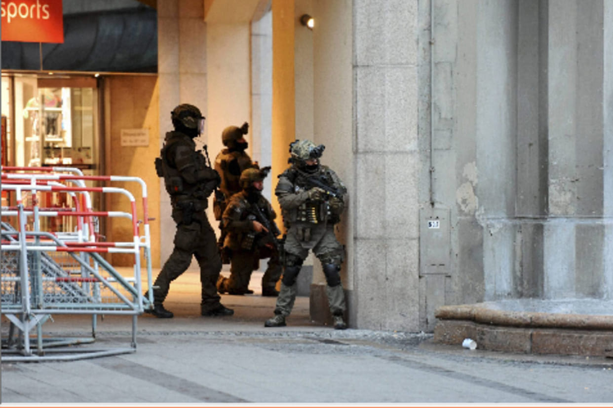 Shots fired at shopping center in Munich, multiple died