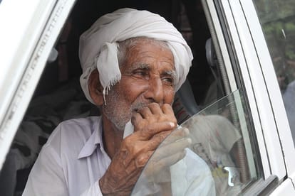 Pakistani Model Qandeel Baloch Father Wants Son To Be 'Shot'