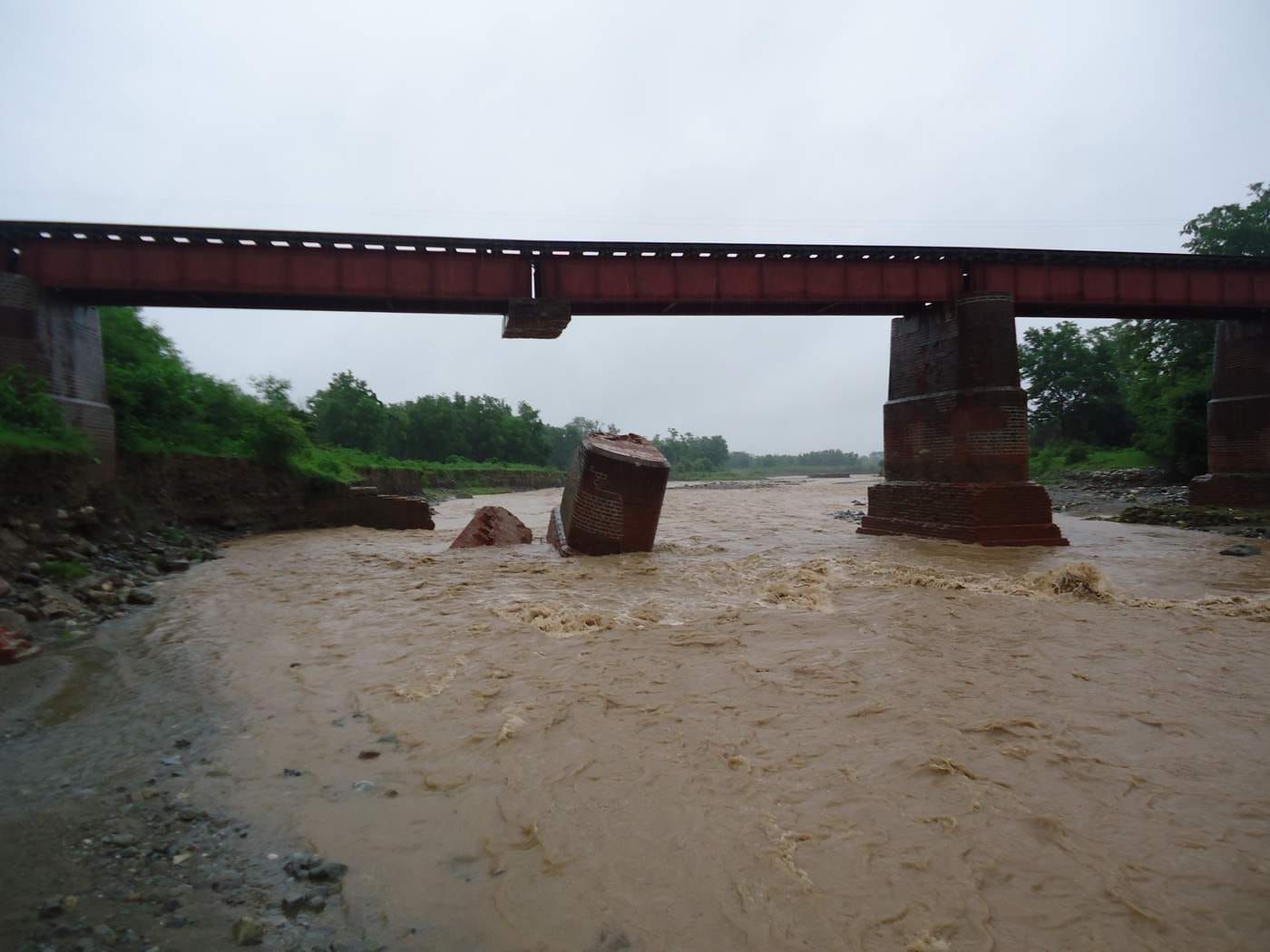 another pillar of rail bridge Collapsed.