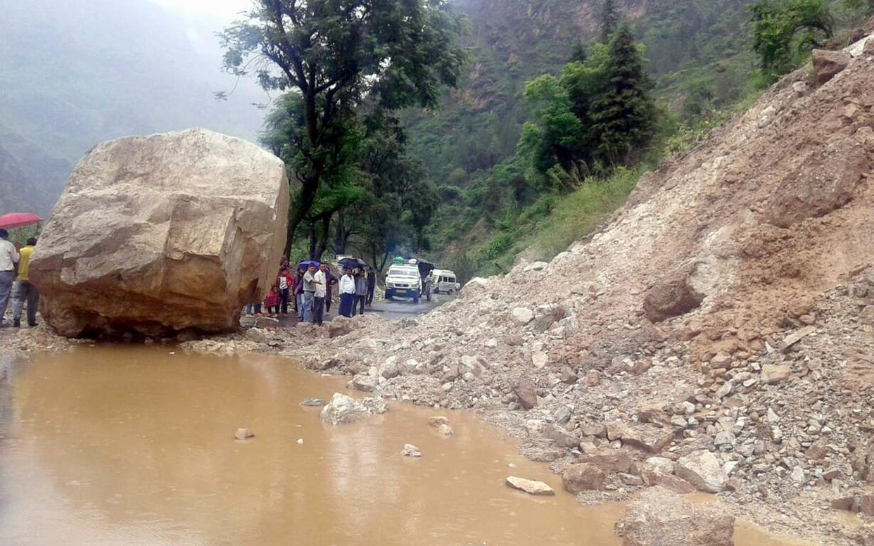 12 link road blocked in pajota and jke sunder area