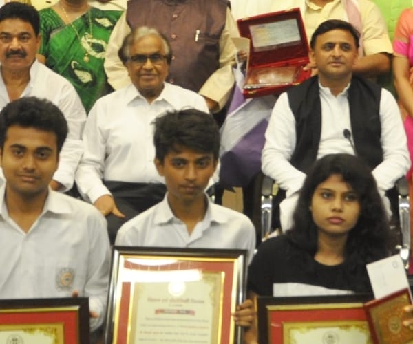 Chief minister akhilesh yadav honours  scientists and scholors.
