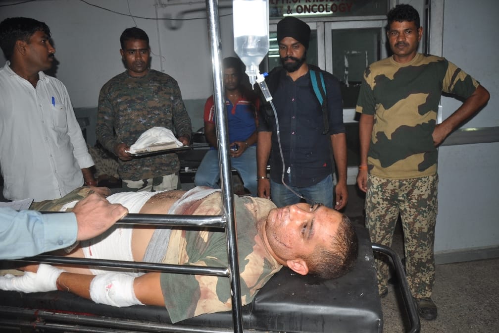 BSF personnel attacked on soldier