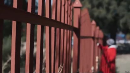 woman is frightened of telling about HIV to her Husband
